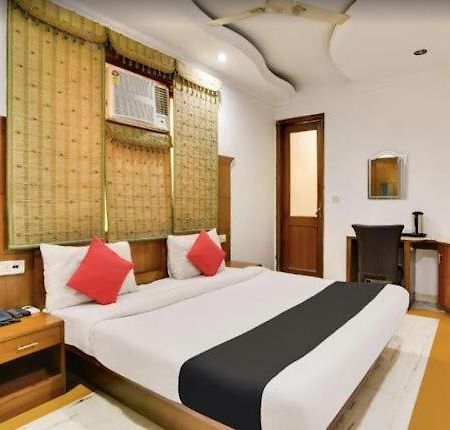 Tjs Royal Hotel Delhi Zewnętrze zdjęcie