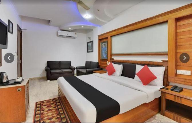 Tjs Royal Hotel Delhi Zewnętrze zdjęcie