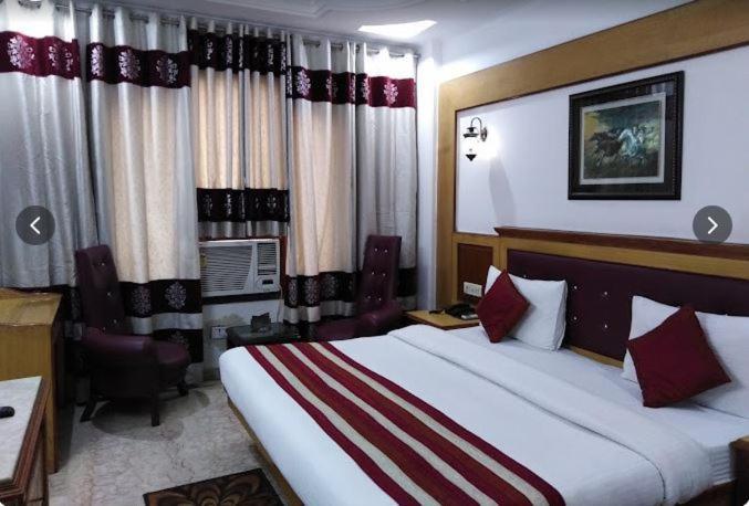 Tjs Royal Hotel Delhi Zewnętrze zdjęcie