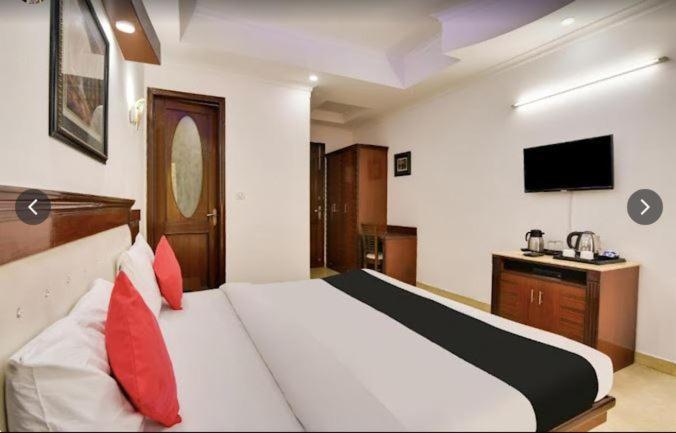 Tjs Royal Hotel Delhi Zewnętrze zdjęcie