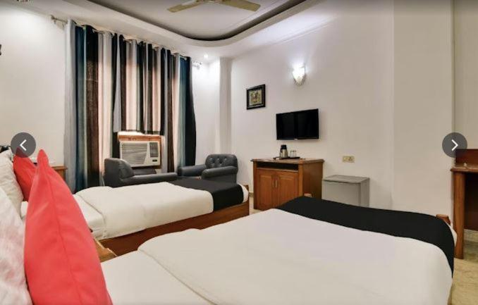 Tjs Royal Hotel Delhi Zewnętrze zdjęcie